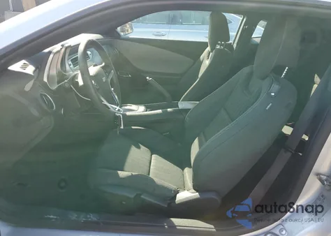 2015 Chevrolet Camaro Ls z USA, uszkodzony, nr VIN 2G1FB1E37F9222426